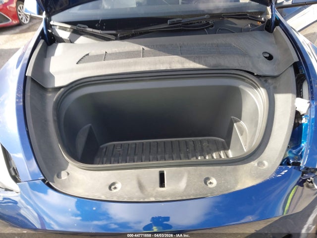 Tesla Model Y Long Range Dual Motor All-wheel Drive