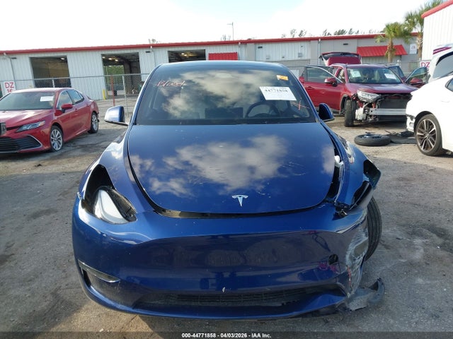 Tesla Model Y Long Range Dual Motor All-wheel Drive