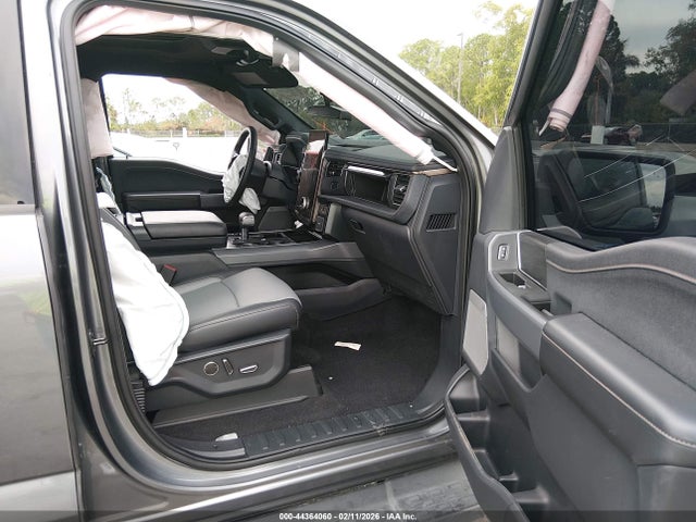Ford F-150 Lariat