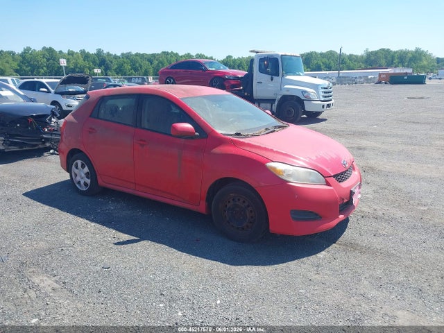 Salvage Toyota Matrix Image