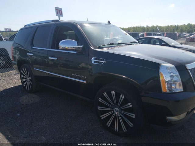 Salvage Cadillac Escalade Image