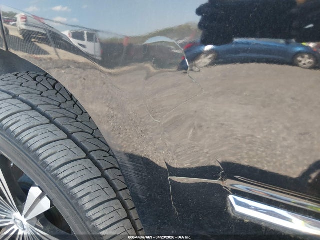 Cadillac Escalade Standard