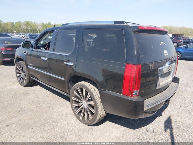 Cadillac Escalade Standard