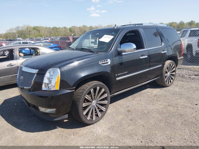 Cadillac Escalade Standard