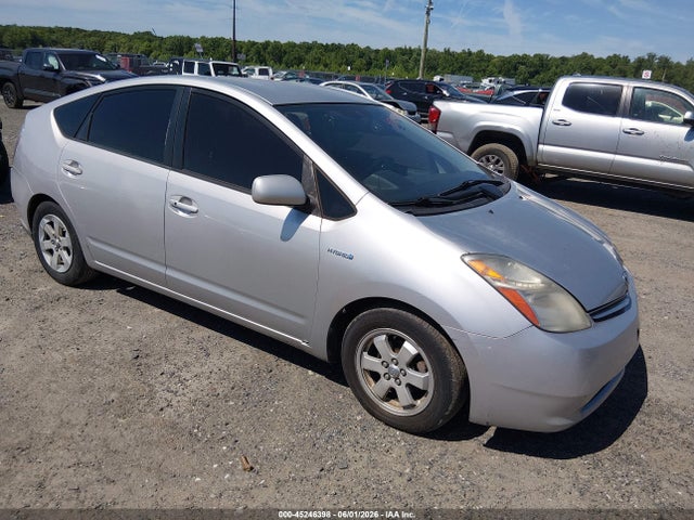 Salvage Toyota Prius Image