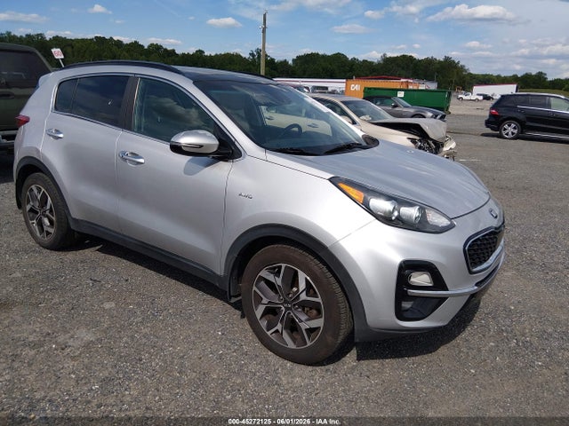 Salvage Kia Sportage Image