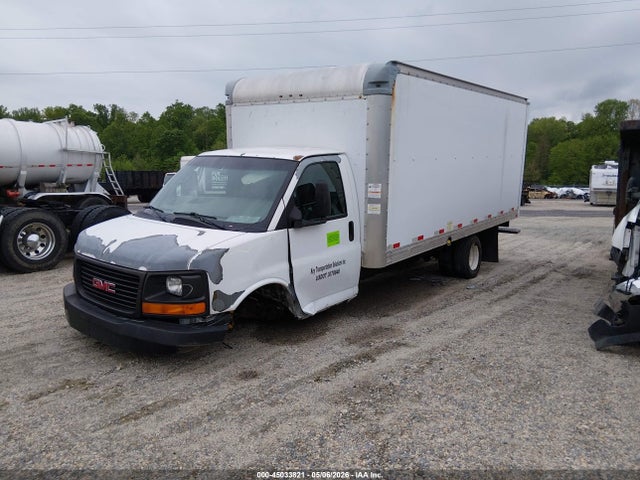 General Motors Savana Cutaway Work Van