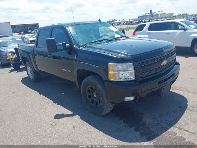 Salvage Chevrolet Silverado 1500 Image