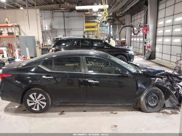 Nissan Altima S Fwd