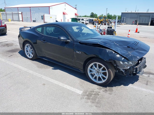 Salvage Ford Mustang Image