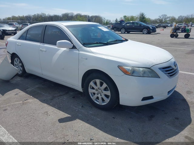 Salvage Toyota Camry Image