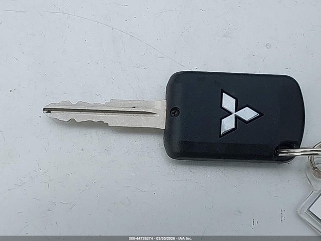 Mitsubishi Mirage Es