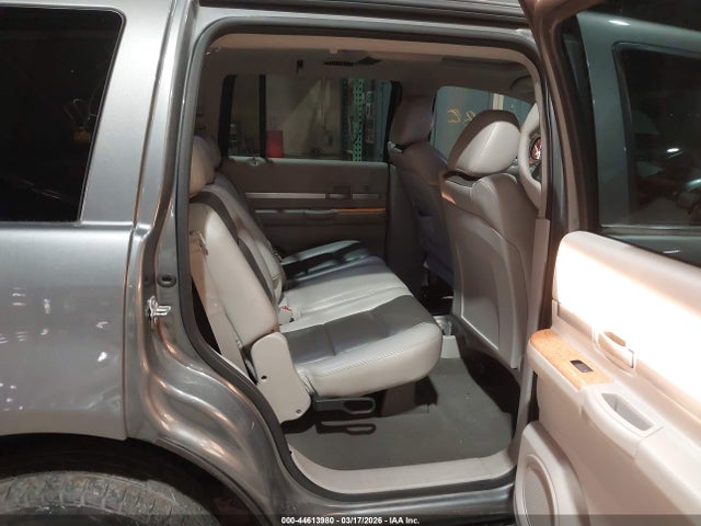 Chrysler Aspen Limited