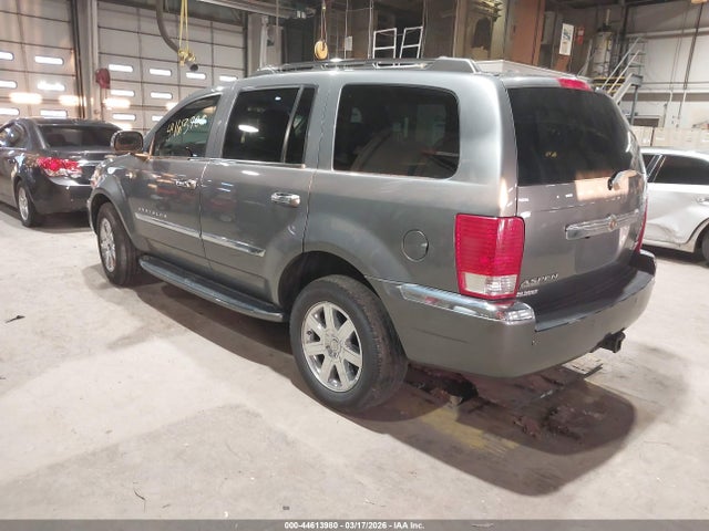 Chrysler Aspen Limited