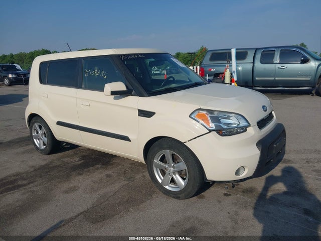 Salvage Kia Soul Image