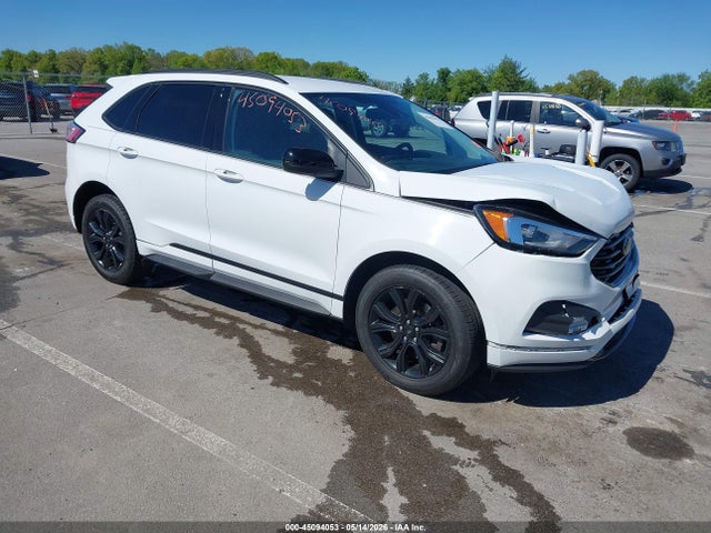 Salvage Ford Edge Image