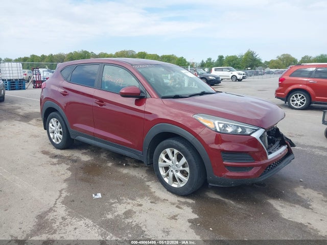 Salvage Hyundai TUCSON Image