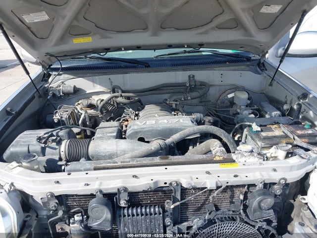 Toyota Sequoia Sr5 V8