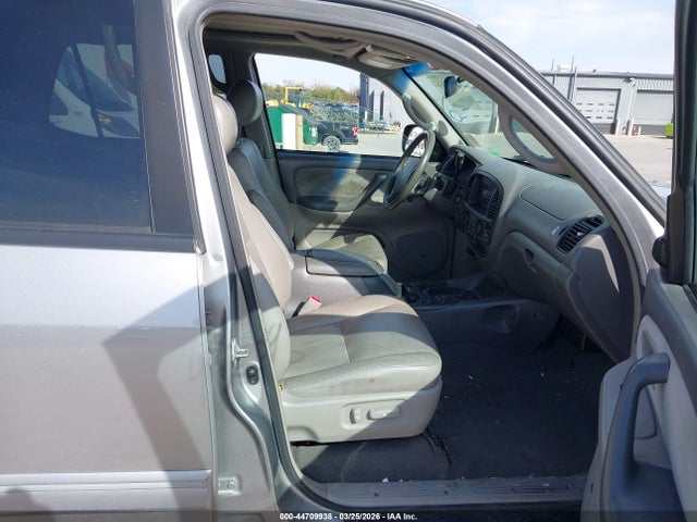Toyota Sequoia Sr5 V8