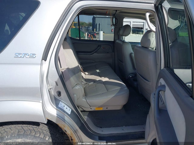 Toyota Sequoia Sr5 V8