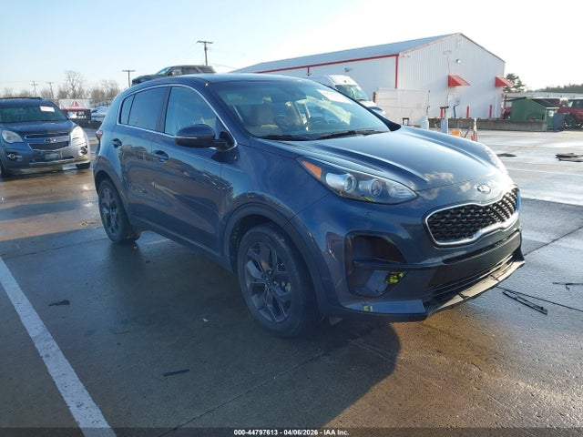 Salvage Kia Sportage Image