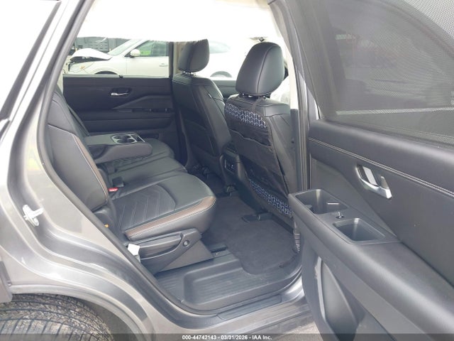 Nissan Pathfinder Platinum 4wd