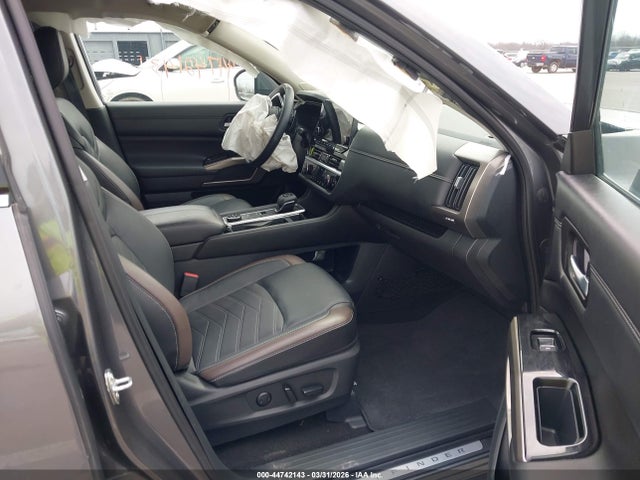 Nissan Pathfinder Platinum 4wd