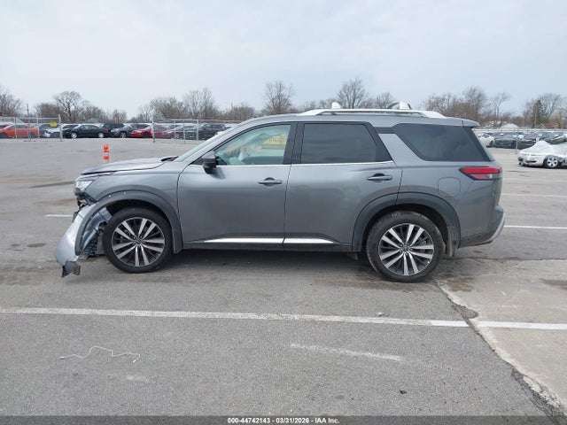 Nissan Pathfinder Platinum 4wd