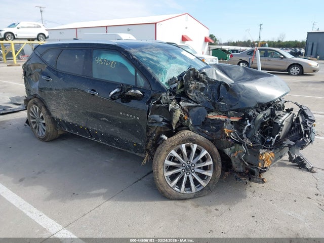 Salvage Chevrolet Blazer Image