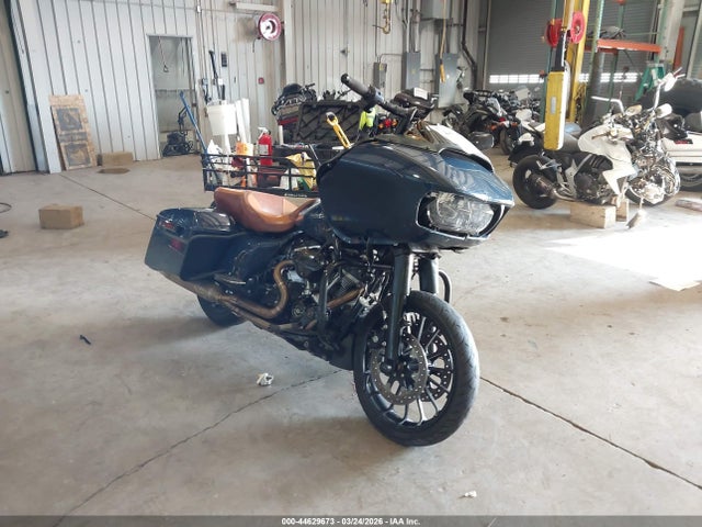 Salvage Harley-Davidson Fltrxs Image