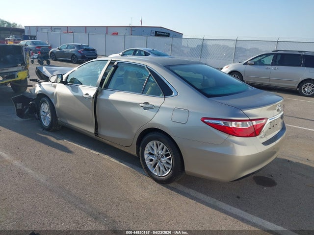 Toyota Camry Le