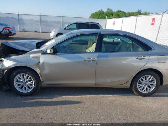 Toyota Camry Le