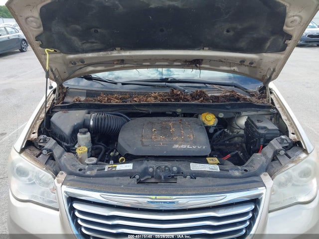 Chrysler Town & Country Limited