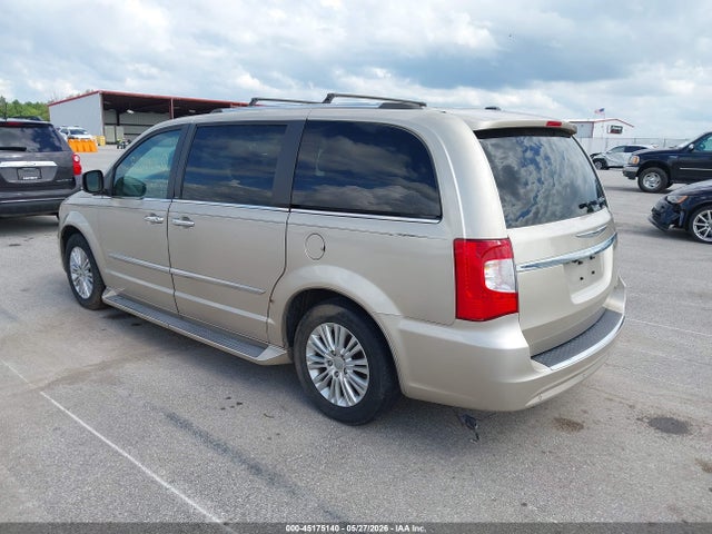 Chrysler Town & Country Limited