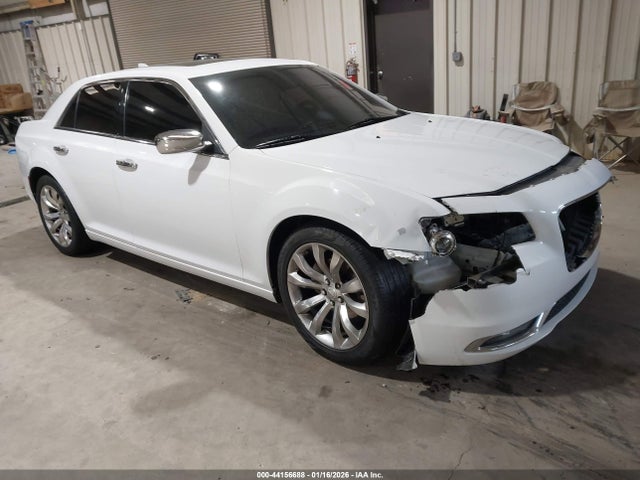 Salvage Chrysler 300 Image