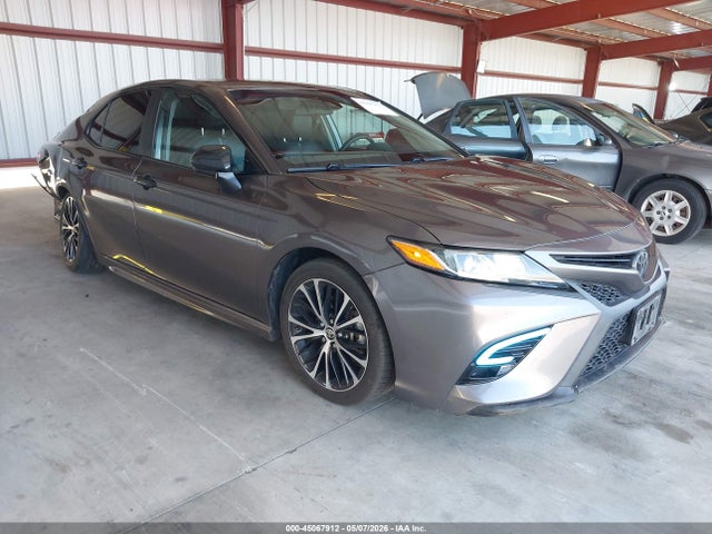 Salvage Toyota Camry Image