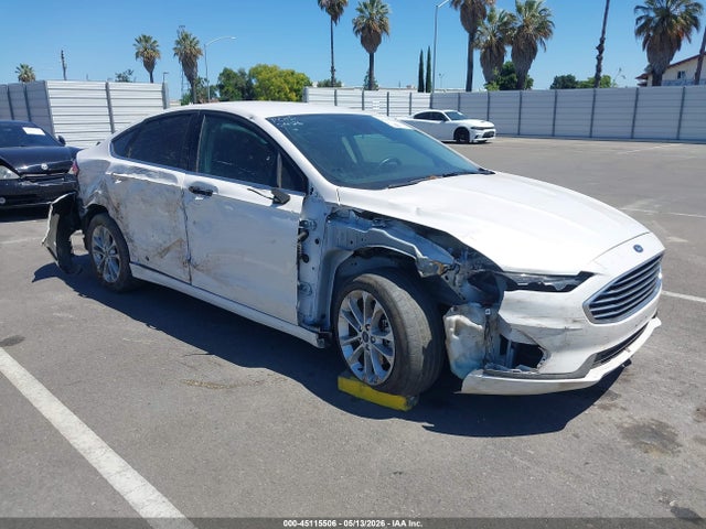 Salvage Ford Fusion Image