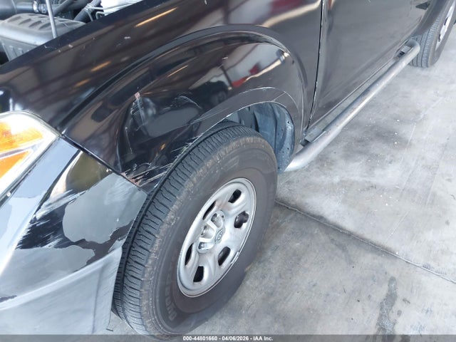 Nissan Frontier Xe