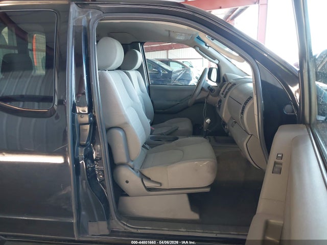 Nissan Frontier Xe