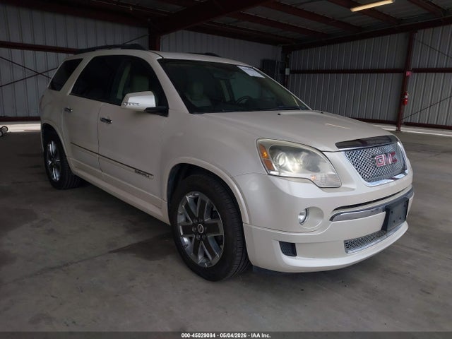 Salvage GMC Acadia Image