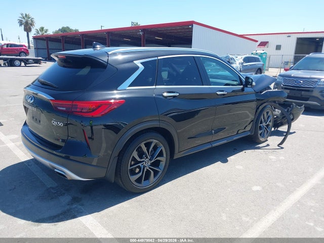 INFINITI Qx Essential