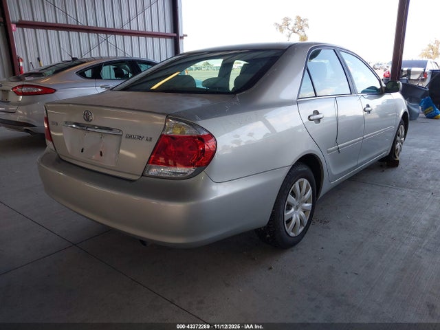 Toyota Camry Le