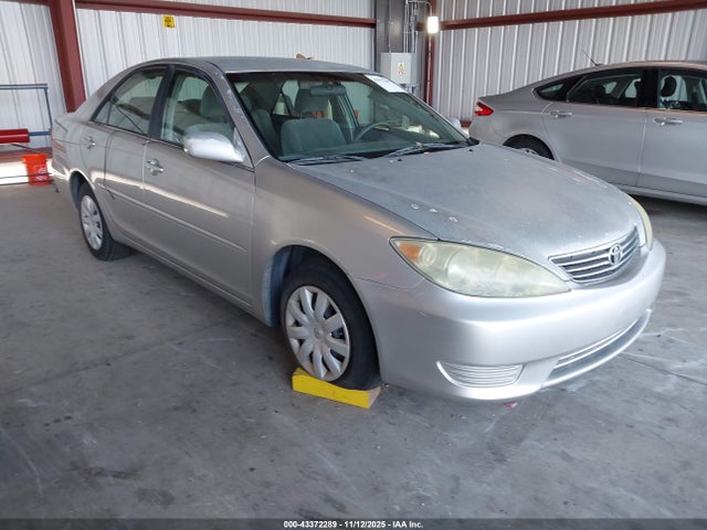 Salvage Toyota Camry Image