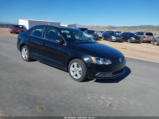 Salvage Volkswagen Jetta Image