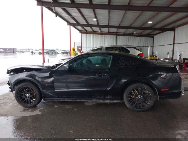 Ford Mustang V6