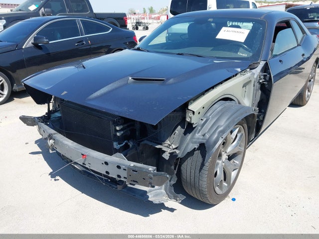 Dodge Challenger Sxt