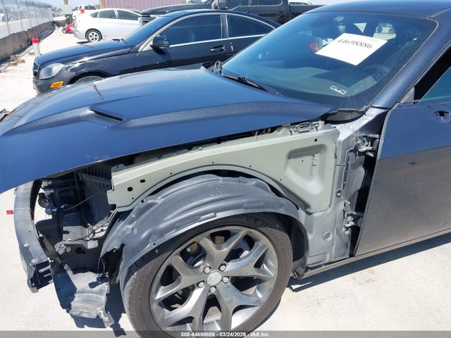 Dodge Challenger Sxt