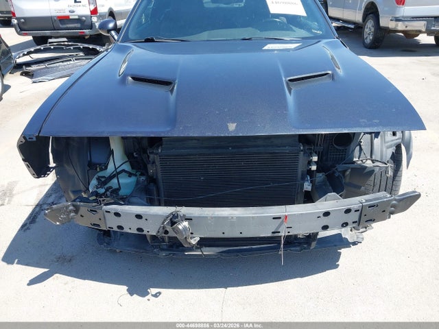 Dodge Challenger Sxt