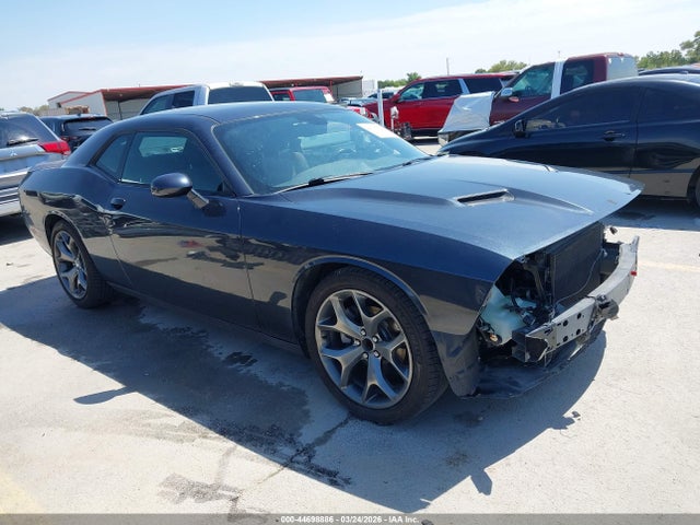 Salvage Dodge Challenger Image