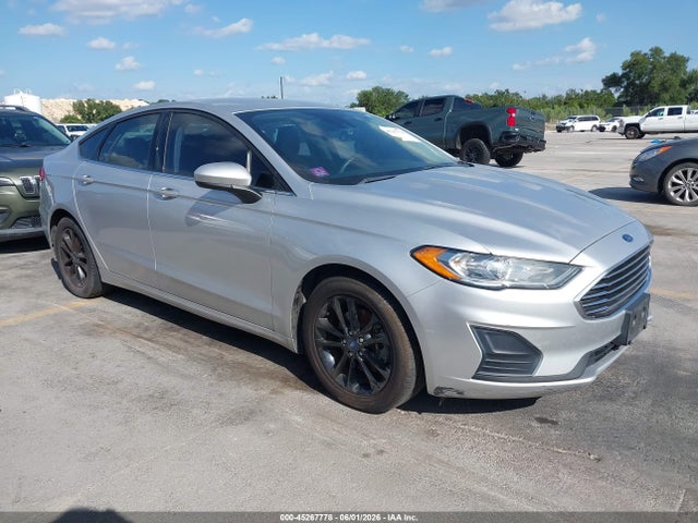 Salvage Ford Fusion Image